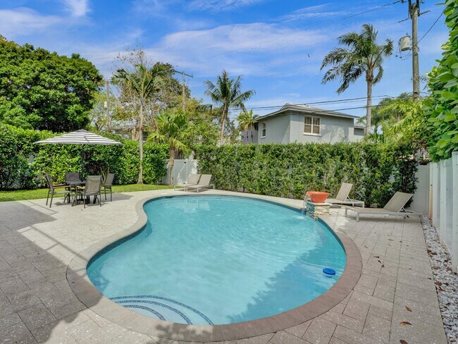417 SW 15th St in Fort Lauderdale, FL - Building Photo - Building Photo