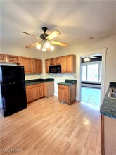 37 S 1st St in Rittman, OH - Foto de edificio - Building Photo