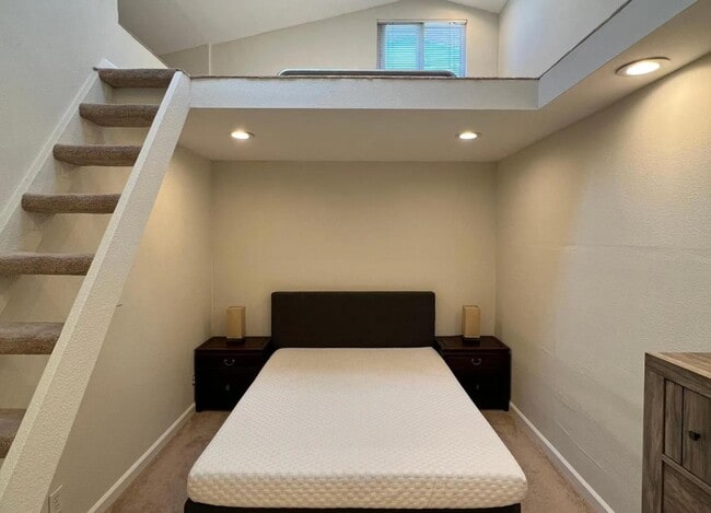 1302 Delaware Ave in Santa Cruz, CA - Building Photo - Building Photo