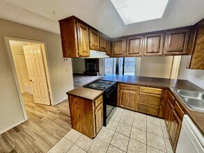 3507 W Beechwood Dr in Rogers, AR - Foto de edificio - Building Photo