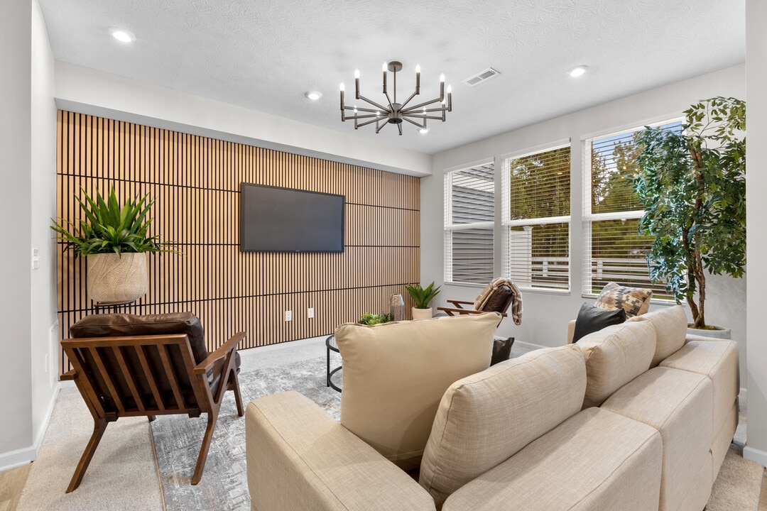 6565 Wheatly Rd in New Albany, OH - Building Photo