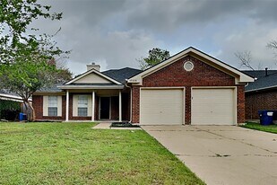 17326 Masonridge Dr in Houston, TX - Building Photo