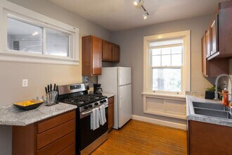 2584 Madison Rd in Cincinnati, OH - Building Photo - Building Photo
