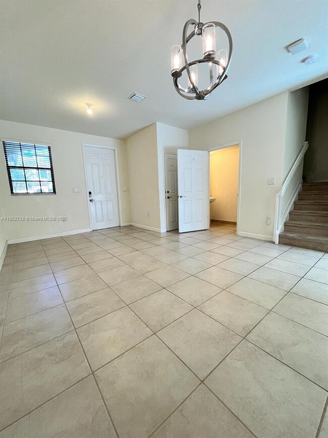 159 SE 33rd Terrace in Homestead, FL - Building Photo - Building Photo