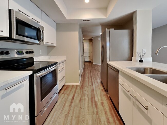 property at 1404 La Jolla Dr
