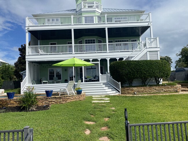 136 Inlet Point Dr in Wilmington, NC - Building Photo - Building Photo