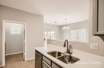 805 E Drifter Pl in San Tan Valley, AZ - Building Photo - Building Photo