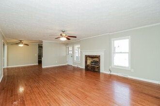 302 Ridgedale Dr SE in Silver Creek, GA - Building Photo - Building Photo