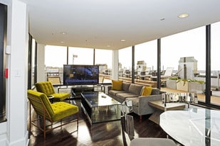 Wainwright in Norfolk, VA - Building Photo