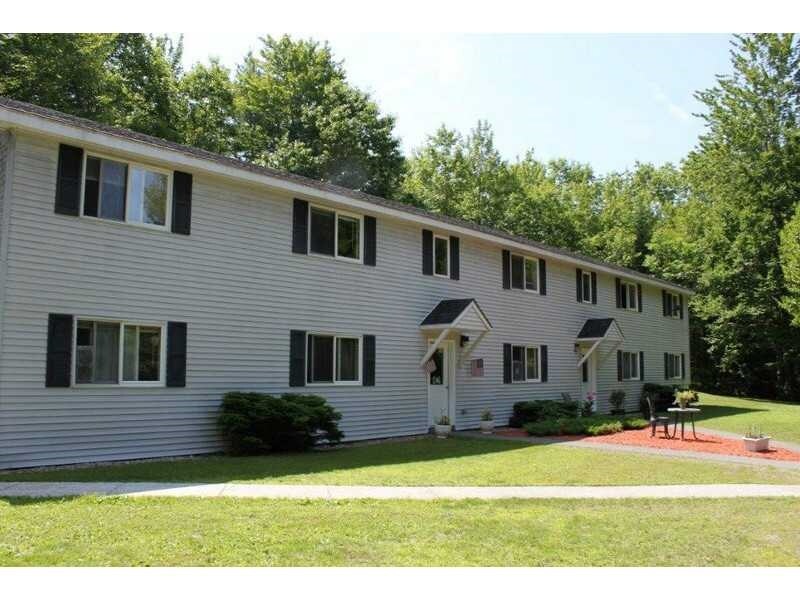 176 Augusta Rd in Belgrade, ME - Building Photo