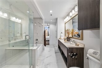 2555 Turtle Creek Blvd in Dallas, TX - Building Photo - Building Photo