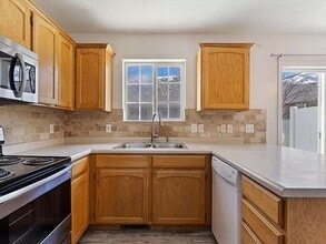 619 W 2300 S, Unit 5 in Perry, UT - Foto de edificio - Building Photo