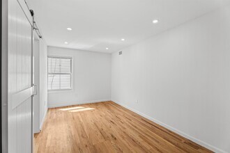 695 Summit Ave in Jersey City, NJ - Building Photo - Building Photo