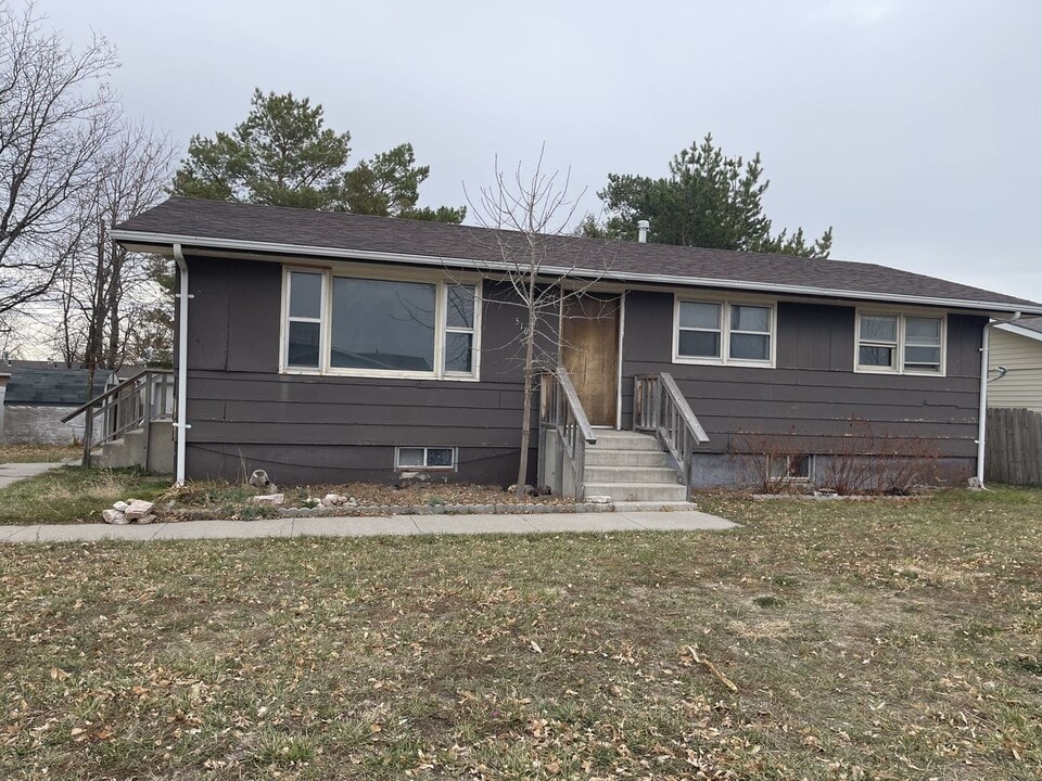 510 5th St in Gering, NE - Building Photo