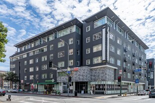 4th & Main in Los Angeles, CA - Building Photo