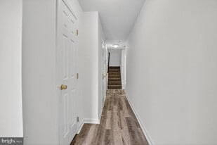 266 Brock Bridge Rd in Laurel, MD - Building Photo