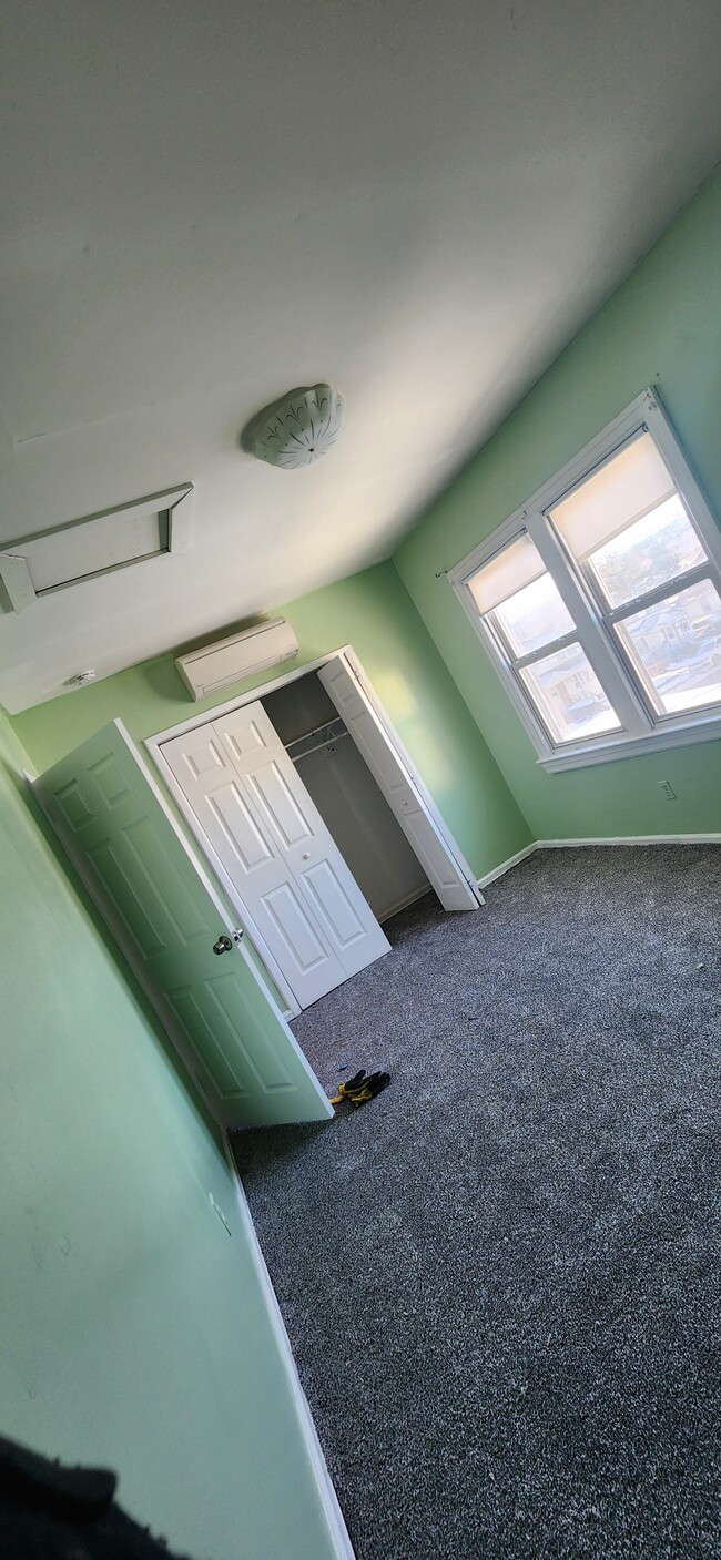 90 Rossiter Ave, Unit 1106 in Paterson, NJ - Building Photo - Building Photo