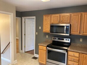 4225 Briarwood Rd in Louisville, KY - Building Photo - Building Photo