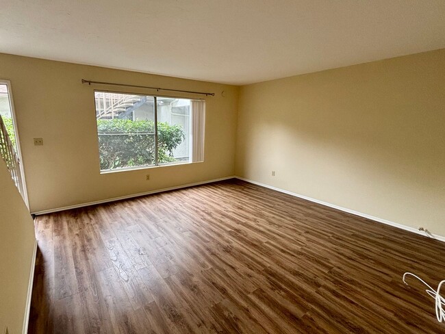 2173-2179 Via Robles in Oceanside, CA - Building Photo - Building Photo