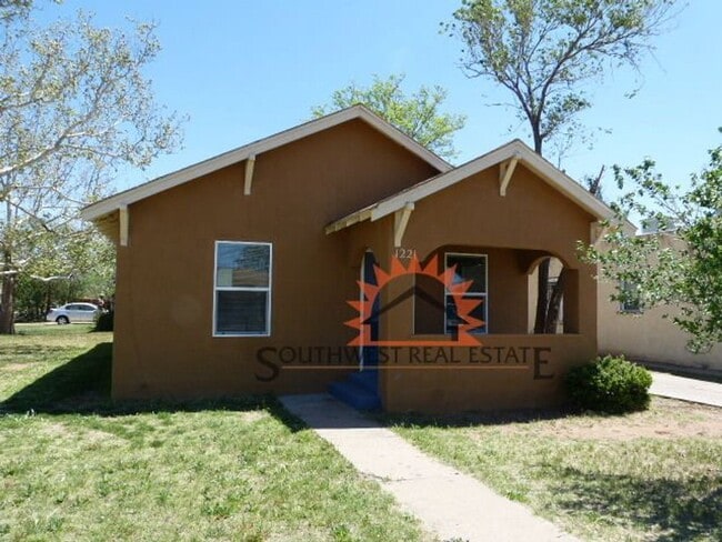 property at 1221 Axtell St