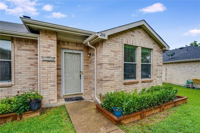 208 Blazing Star Trail in Burleson, TX - Building Photo - Building Photo