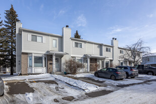 113 Riverglen Pk SE Apartments