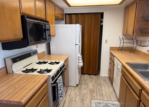 13212 Salmon River Rd in San Diego, CA - Building Photo - Building Photo