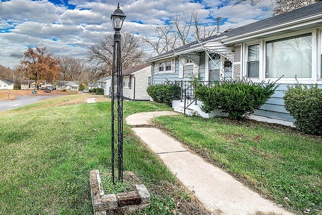 7114 Curtis Ave in St. Louis, MO - Building Photo - Building Photo