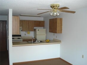 201 S Minnesota St in Redwood Falls, MN - Building Photo - Building Photo