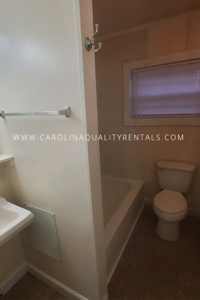 1257 Hight St in Henderson, NC - Building Photo - Building Photo
