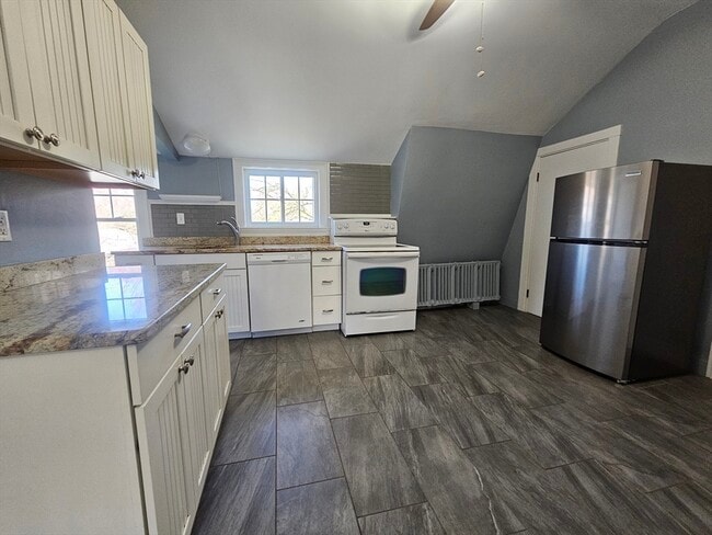 21 Cross St in Reading, MA - Building Photo - Building Photo