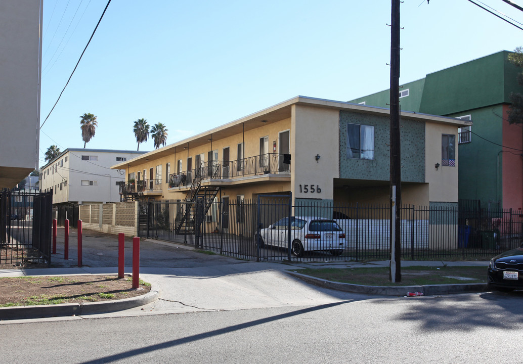 1556 Mariposa Ave in Los Angeles, CA - Building Photo