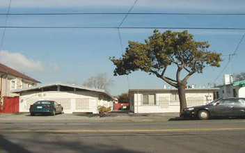 1571 Lincoln Ave in Alameda, CA - Building Photo - Building Photo