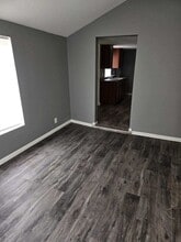 4914 W Burns Ave in Bartonville, IL - Building Photo - Building Photo