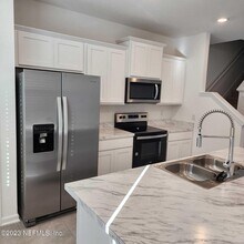 8409 Zenith Cir in Jacksonville, FL - Building Photo - Building Photo