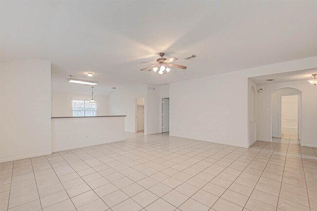 5815 Plantation Crest Dr