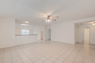 5815 Plantation Crest Dr in Katy, TX - Building Photo - Building Photo