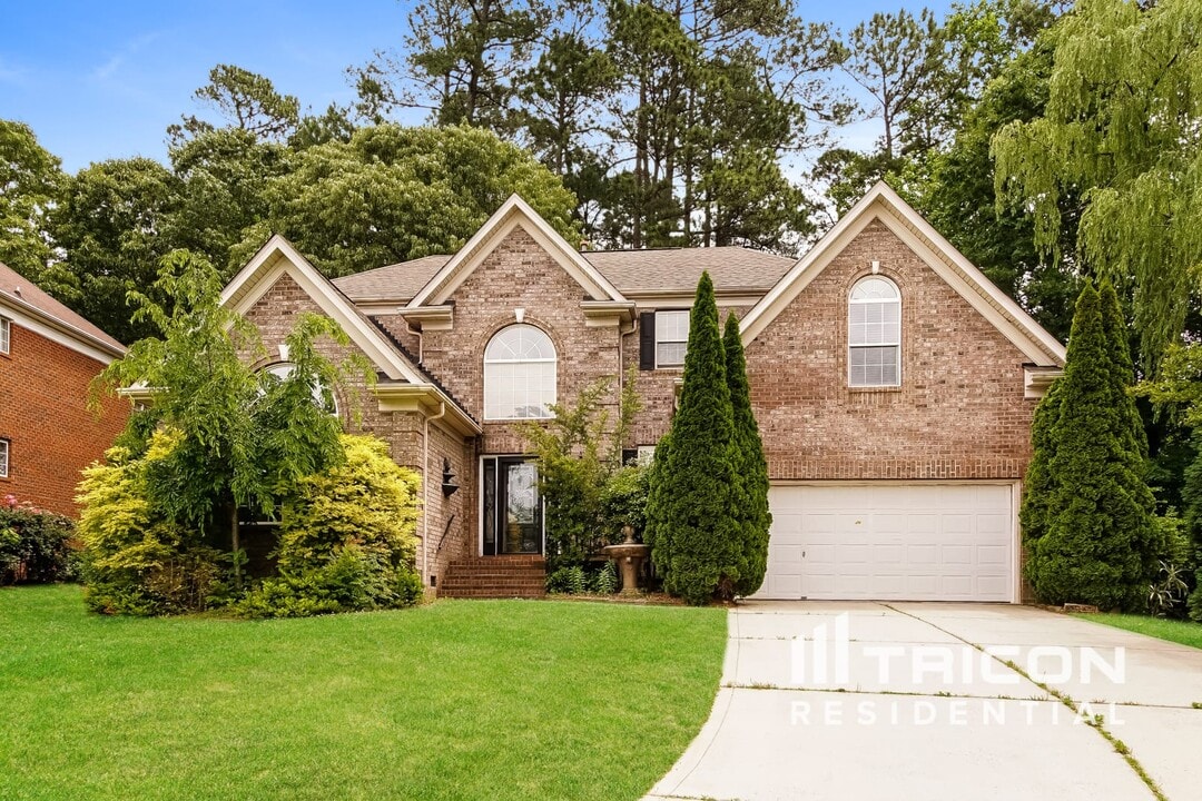 16008 Cleveleys Trail in Huntersville, NC - Foto de edificio