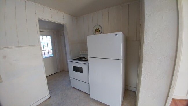 1226 East St in Klamath Falls, OR - Building Photo - Building Photo