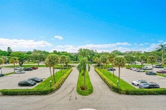 3150 N Palm Aire Dr in Pompano Beach, FL - Building Photo - Building Photo