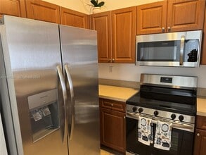 17331 NW 7th Ave in Miami, FL - Building Photo - Building Photo