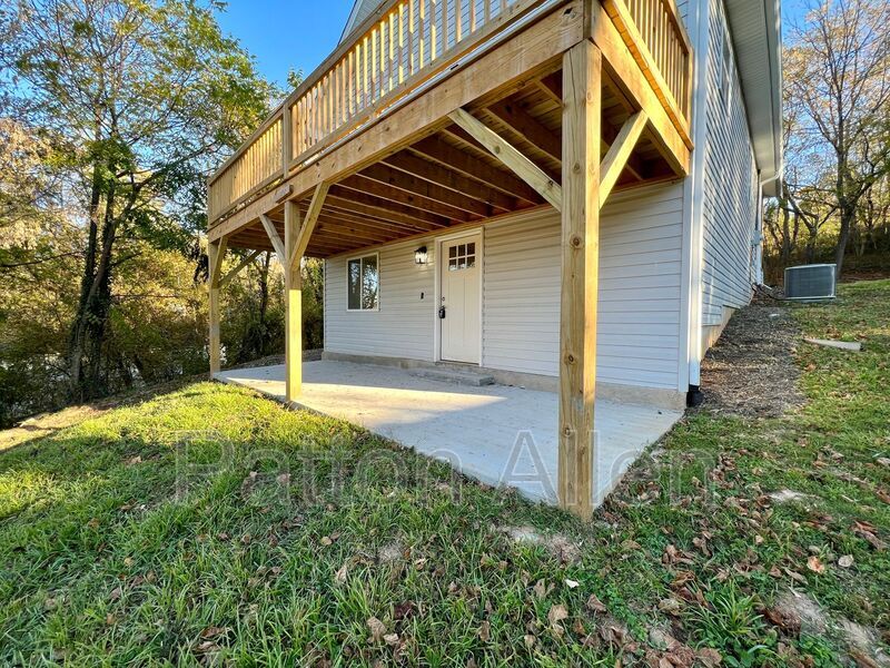 24 Union St in Woodfin, NC - Building Photo