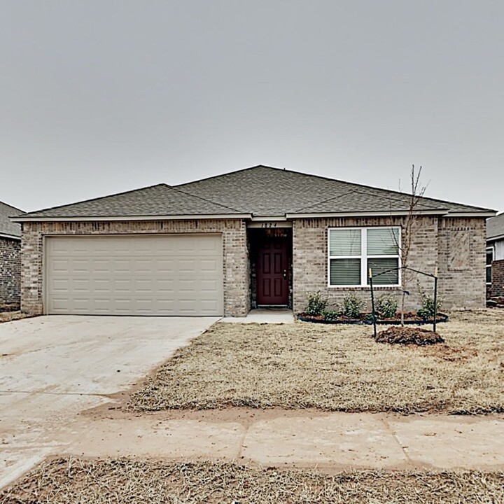 1824 Sloane Dr in Oklahoma City, OK - Building Photo