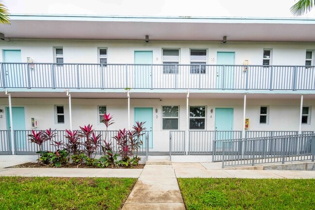 1950 NW 2nd Ct in Miami, FL - Building Photo - Building Photo