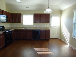 16355 Royal Fort Ln in Houston, TX - Foto de edificio - Building Photo