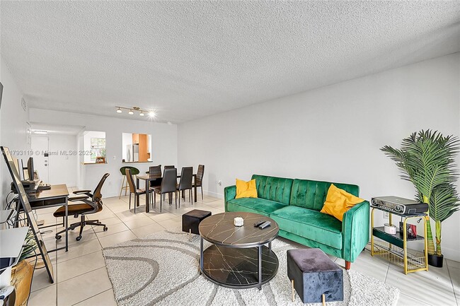 property at 1820 N Lauderdale Ave