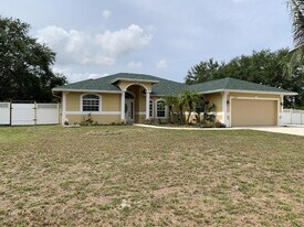 180 SW Oakridge Dr in Port St. Lucie, FL - Building Photo