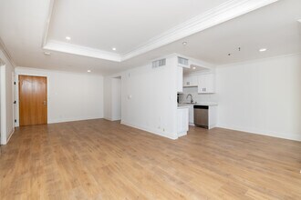10636 Wilshire - Luxury Doorman Building in Los Angeles, CA - Building Photo - Interior Photo
