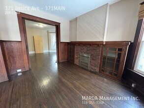 371 Bruce Ave in Windsor, ON - Building Photo - Building Photo