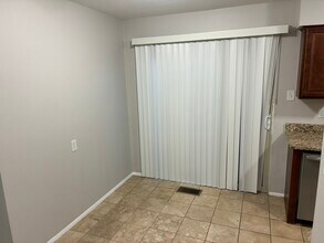 6495 Happy Canyon Rd, Unit Unit #86 in Denver, CO - Foto de edificio - Building Photo